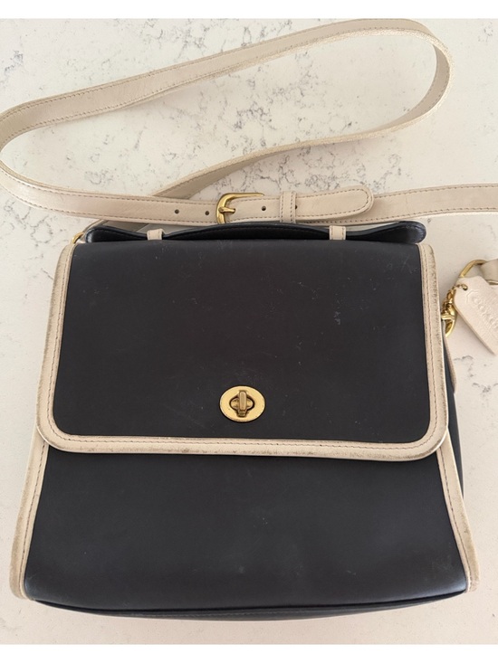 Handbags - Y2K Vintage Coach Classic Black and Cream Leather Crossbody purse M1P 6870